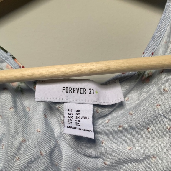 Forever 21 Plus size (3X) floral wrap top - Picture 4 of 4